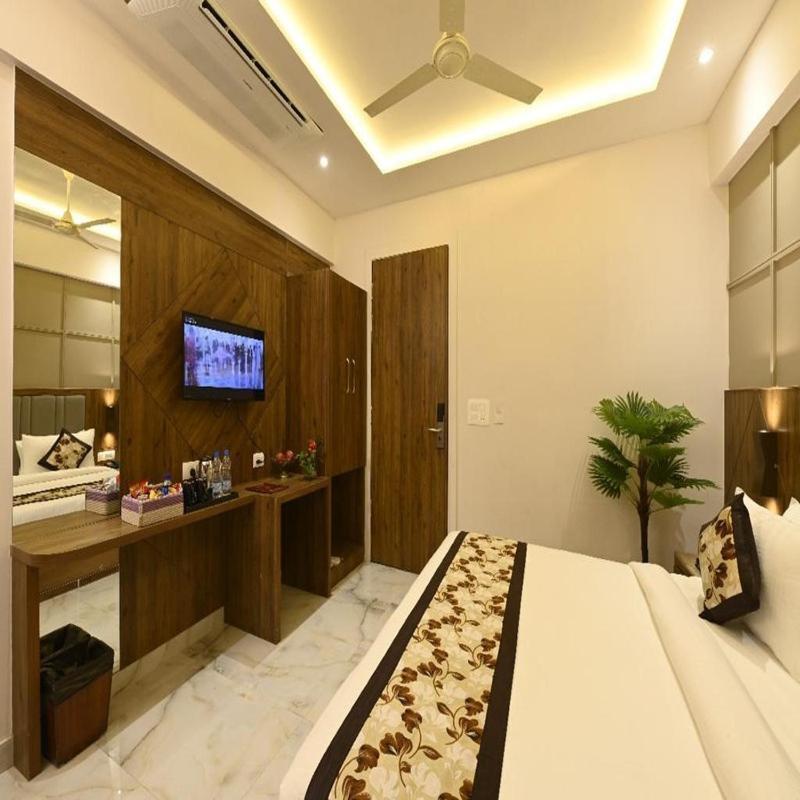Hotel Avalon Palms Agra Agra  Εξωτερικό φωτογραφία
